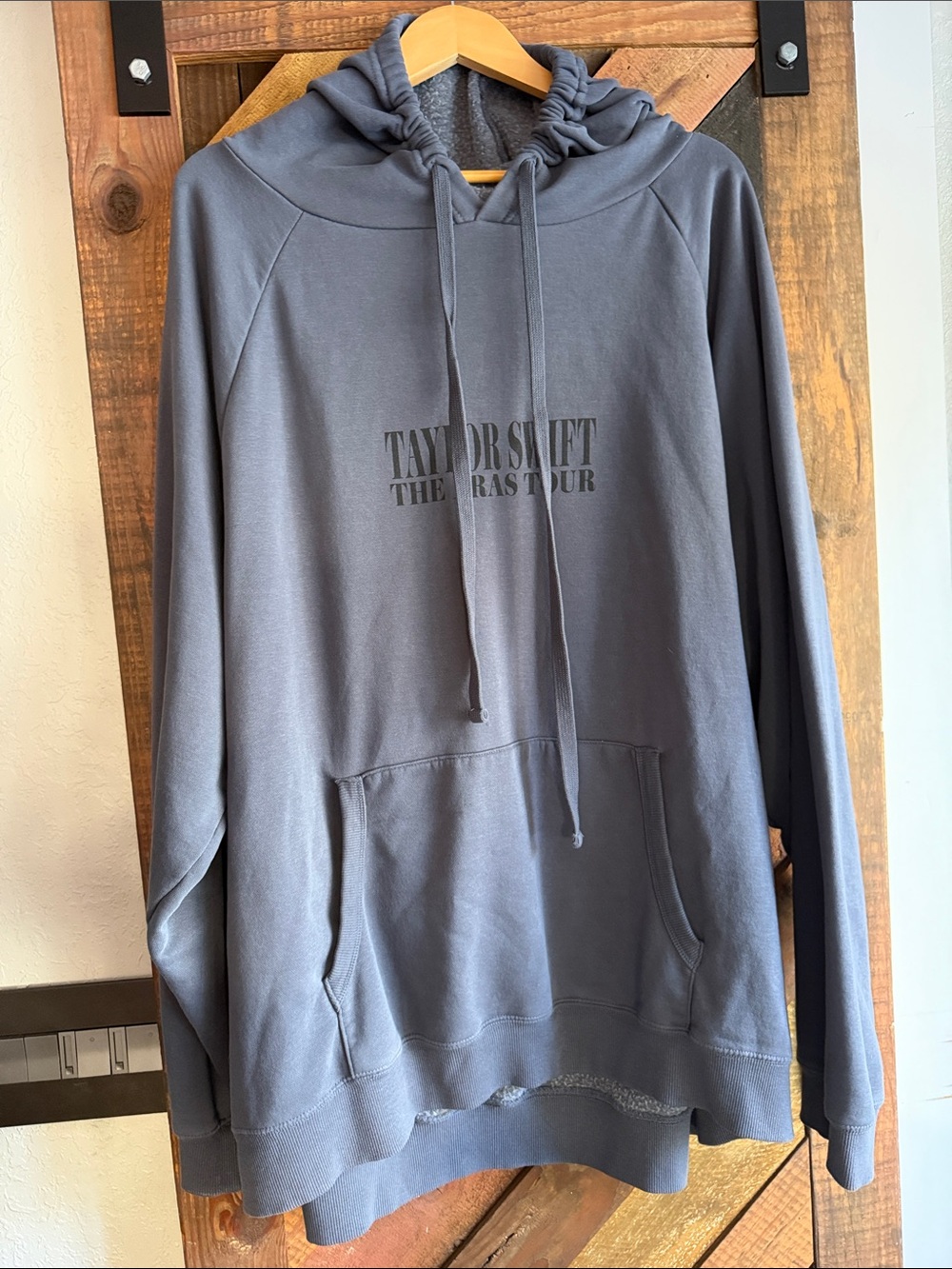 Taylor Swift 2 XL Sweatshirt - hoodie Slate Gray 2023 - 2024 The Eras Tour